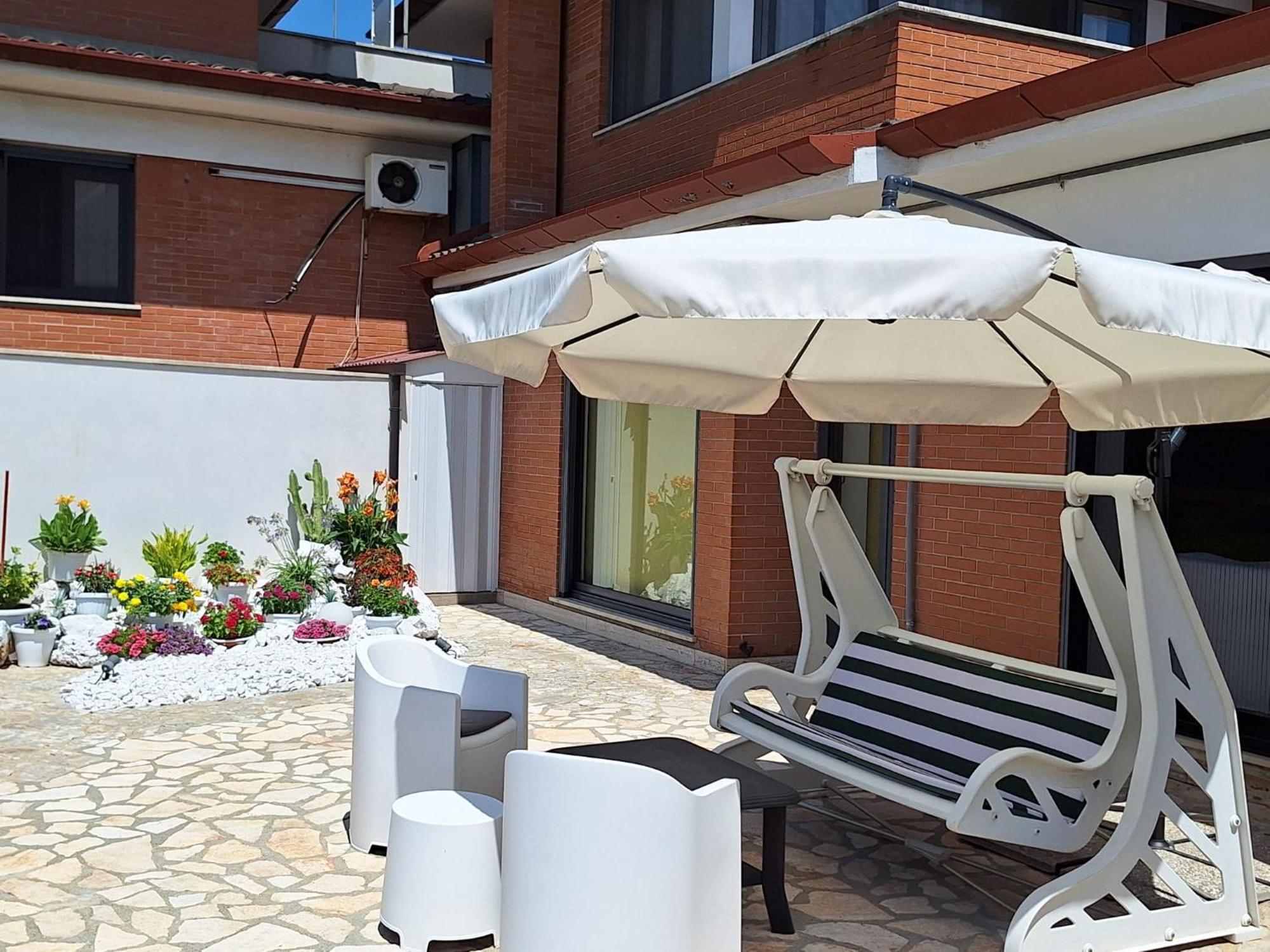 Green House Terracina Exterior photo