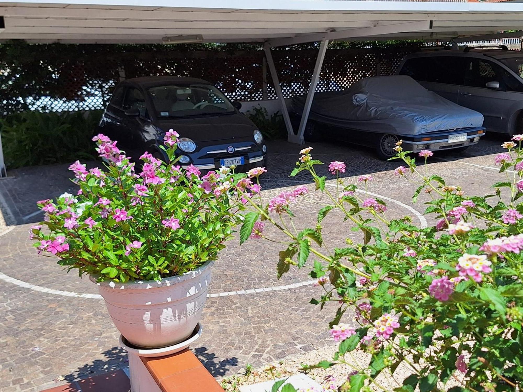 Green House Terracina Exterior photo